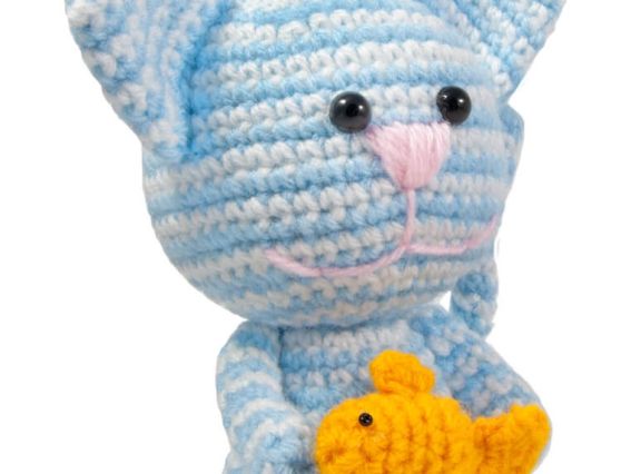 ВК-005 набор для творчества Вязание крючком игрушка "Котик" УМНЯШКА