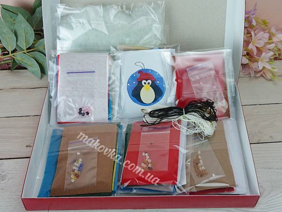 Набір для шиття новорічних ялинкових іграшок із фетру, ВДВ ФН-107