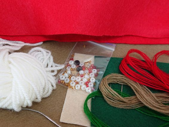 Фетровая игрушка Новогодний гном , ФН-117 ВДВ, набор для шитья из фетра игрушки