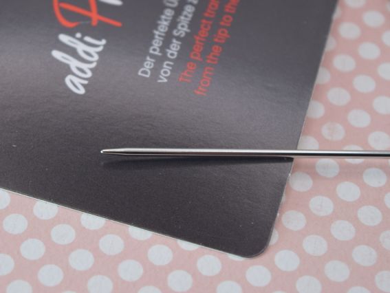 Круговые вязальные спицы Lace ADDI 775-7/1,5-100 серебристые на золотой леске, 120см, №1,5мм