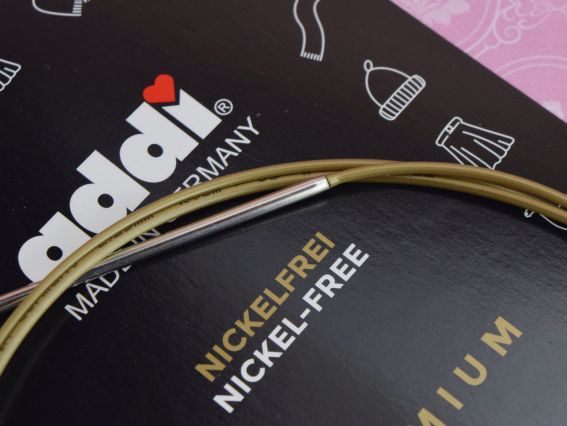 Кругові в'язальні спиці ADDI 105-7/2,25-100 сріблясті на золотій волосіні, 100см, №2,25 мм