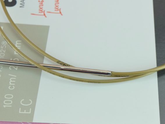 Кругові в'язальні спиці ADDI 105-7/2,5-100 сріблясті на золотій волосіні, 100см, №2,5мм