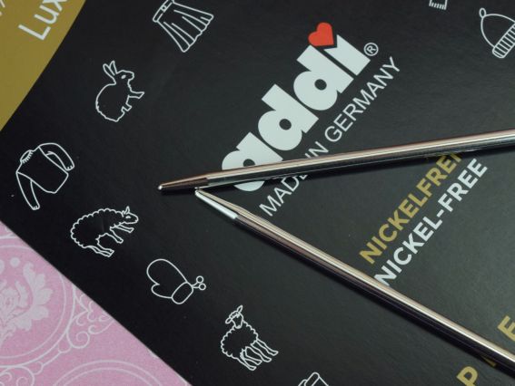 Круговые вязальные спицы ADDI 105-7/2,75-100 серебристые на золотой леске, 100см, №2,75 мм