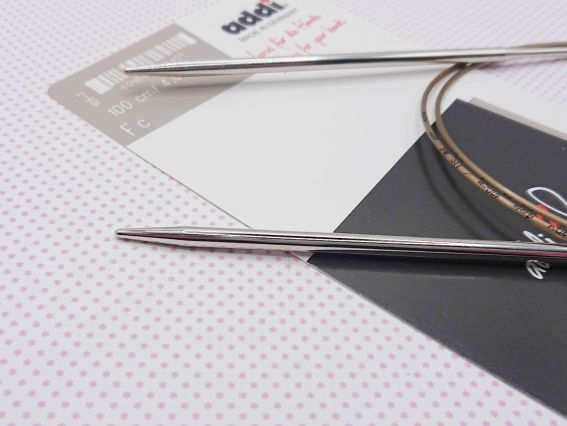 Кругові в'язальні спиці ADDI 105-7/3,25-100 сріблясті на золотій волосіні, 100см, №4 мм