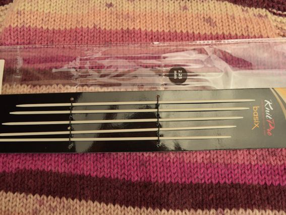 45118 панчішні в'язальні спиці KnitPro Aluminium DPNs Basix №2,25 мм довжина 20см 5шт