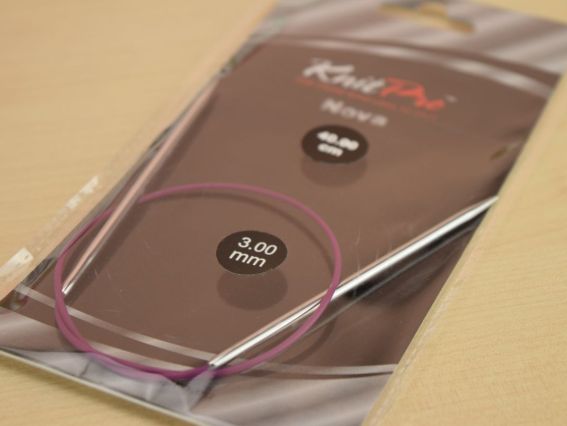 Короткі кругові в'язальні спиці KnitPro Nova 10303 розмір 3,0 мм нікельовані, довжина 40 см