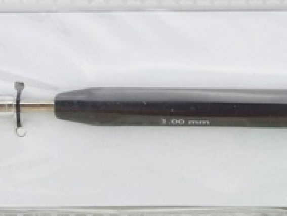 Крючок для вязания KnitPro 1 мм, стальной, длина 14,5 см черная ручка софт-тач, 30863