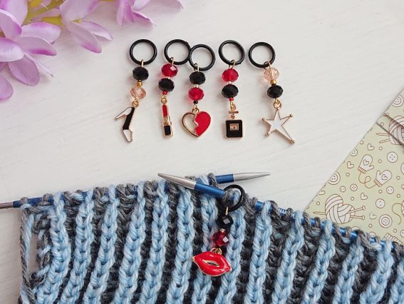 Подарунковий Набір маркерувальників для в'язання з підвісками ЕМ-005 Я же - дівчинка