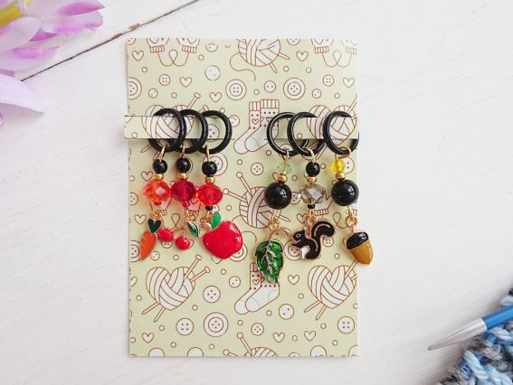 Подарунковий Набір маркерувальників для в'язання з підвісками ЕМ-006 Щасливе Білченя