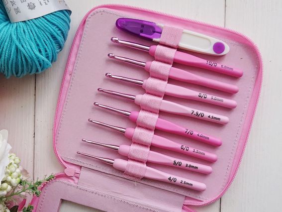 Набор алюминиевых крючков для вязания в розовом чехле, 8шт + обрезатель