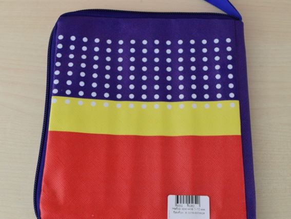 Набір в'язальних гачків для в'язання від 3 до 10 мм, з бамбука, в органайзері на блискавки