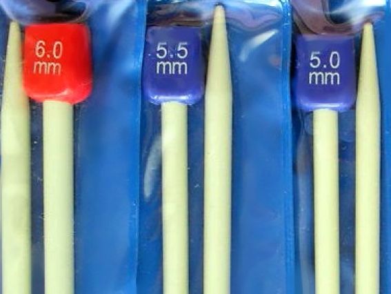 Спицы прямые пластиковые №5 мм