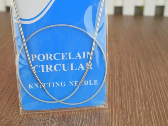 Короткие тонкие Вязальные круговые спицы,металлические  на тросике №2 мм, 40 см