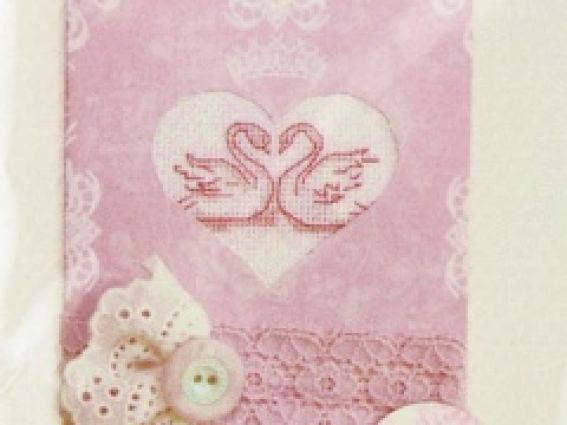 Набор для создания открытки (S)Р-21 вышивка Лебеди, кружева, розовый фон, Luca-S Набор для создания открытки (S)Р-21 вышивка Лебеди, кружева, розовый фон, Luca-S