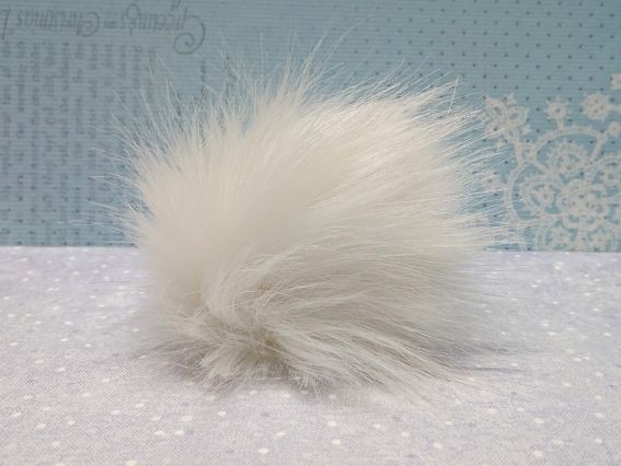 Помпон зі штучного хутра БІЛА лисиця, 1 шт Помпон зі штучного хутра БІЛА лисиця, 1 шт