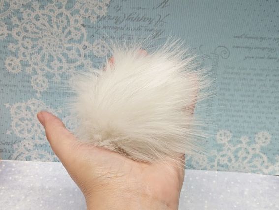 Помпон зі штучного хутра БІЛА лисиця, 10см, 1 шт