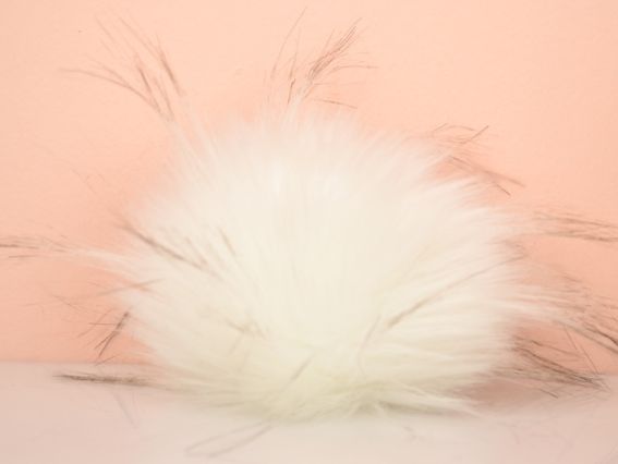 Помпон зі штучного хутра Білий Помпон зі штучного хутра Білий