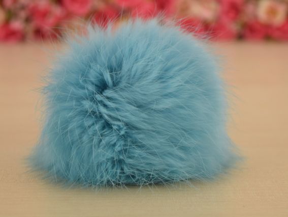 Помпон из меха кролика, окрашенный Бирюзово-голубой, 1 шт Помпон из меха кролика, окрашенный Бирюзово-голубой, 1 шт