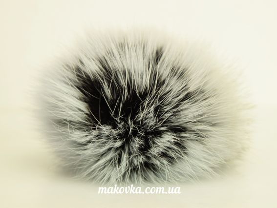 Помпон из меха кролика, окрашенный Серый двух-цветный, 1 шт Помпон из меха кролика, окрашенный Серый двух-цветный, 1 шт
