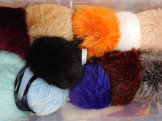 Помпон из меха кролика №3, цвет на выбор, 1 шт Помпон из меха кролика №3, цвет на выбор, 1 шт