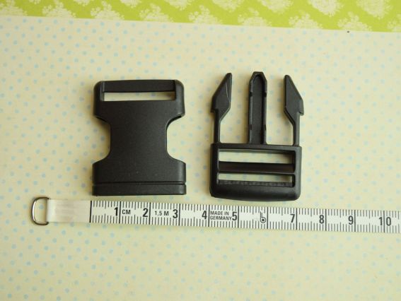 Фастекс пряжка-замок пластиковый, размер  60*32 мм цвет ЧЕРНЫЙ, прорезь 25 мм