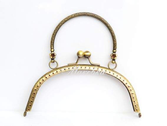 Замок-рамка металлическая (фермуар) ВС-10 РТО с ручкой Замок-рамка металлическая (фермуар) ВС-10 РТО с ручкой