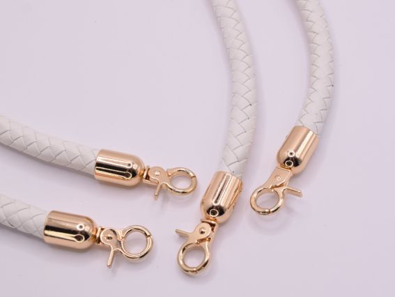 Ручки для сумки плетені, екошкіра колір Білий, довжина 60см з золотими карабінами