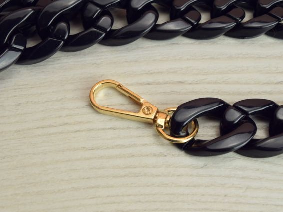 Ручка-ланцюг для сумки ЧОРНА, непрозора акрилова, фурнітура золото, довжина 97 см