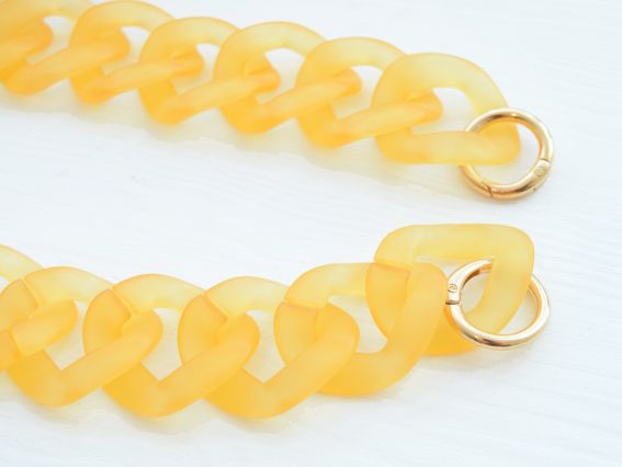 Ручка-цепь для сумки ЖЕЛТАЯ, матовая полупрозрачная акриловая, фурнитура золото, длина 53 см