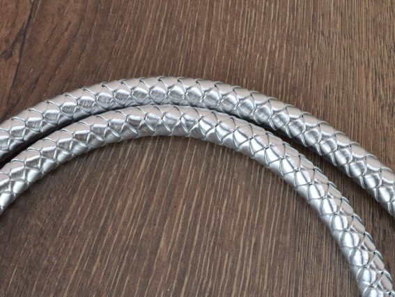 84821 Триколіно Комплект ручок , плетених екошкіра колір Срібло, довжина 60см