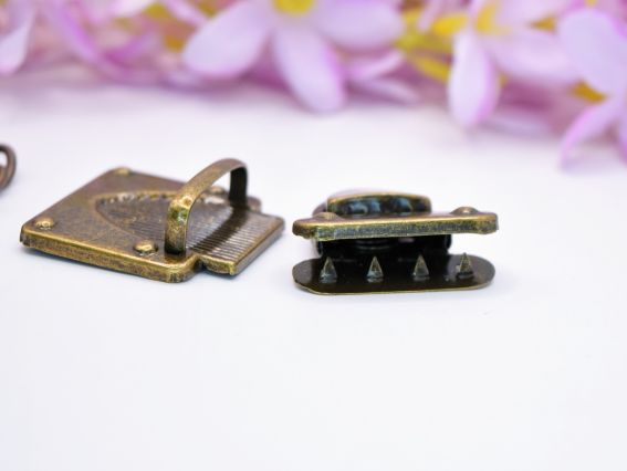 Набір металевої фурнітури для сумки, колір Антична Бронза , з ланцюжком та застібкою