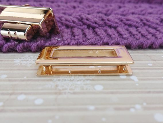 Сумочный замочек Твист Светлое ЗОЛОТО прямоугольный поворотный (Твист) 40х20мм 1 шт