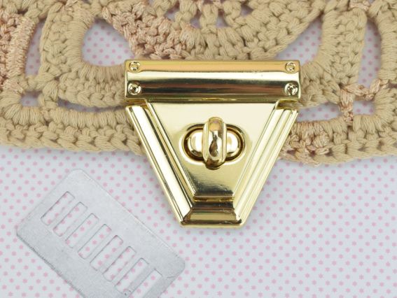 Замок для сумки поворотний Трапеція золотий 50 х 48 мм Замок для сумки поворотний Трапеція золотий 50 х 48 мм