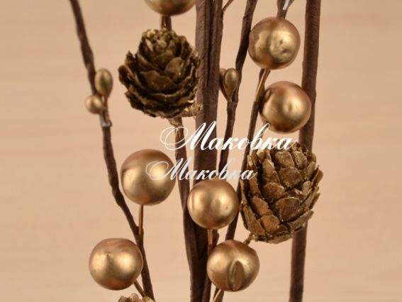 Веточка с шишками и ягодками, золотая, 37 см, Scrap Berrys SCB3301602 Веточка с шишками и ягодками, золотая, 37 см, Scrap Berrys SCB3301602