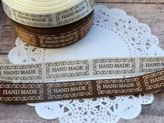 Набор декоративных ленточек Hand Made в рамочке, 1,5см, по 2м HY119388 Scrap Berrys Набор декоративных ленточек Hand Made в рамочке, 1,5см, по 2м HY119388 Scrap Berrys