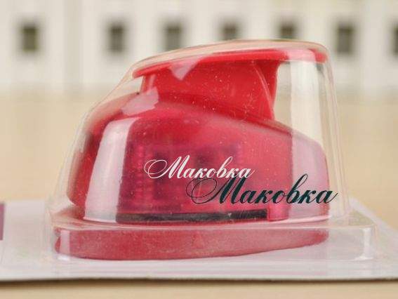 Фігурний дирокол 3D Квітка (клевер) 1,5см Heyda 