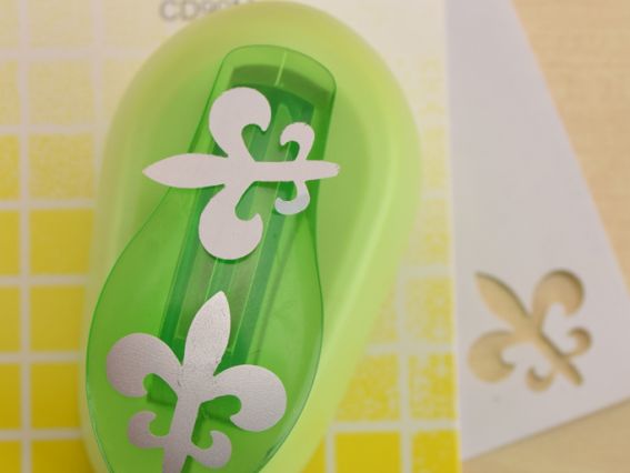 Дырокол (компостер) фигурный №58 Лилия, 2,5 см , Чаривна мыть Дырокол (компостер) фигурный №58 Лилия, 2,5 см , Чаривна мыть