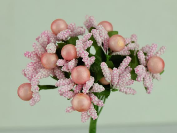 Букетик Разноцвет с Розовыми ягодками, Светло-розовый Букетик Разноцвет с Розовыми ягодками, Светло-розовый