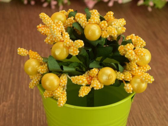 Букетик Разноцвет Желтый с Желтыми ягодками Букетик Разноцвет Желтый с Желтыми ягодками