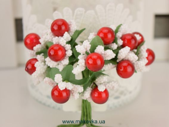 Букетик Білий з червоними з ягідками Різнобарвний (з різних елементів) Букетик Білий з червоними з ягідками Різнобарвний (з різних елементів)