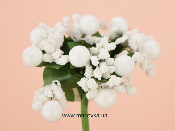 Букетик Разноцвет (из разных элементов) Белый с ягодками Букетик Разноцвет (из разных элементов) Белый с ягодками