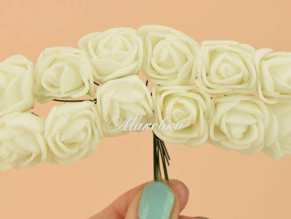 Трояндочки з фоамірана, 15-18 мм білі, 12 шт/уп Трояндочки з фоамірана, 15-18 мм білі, 12 шт/уп