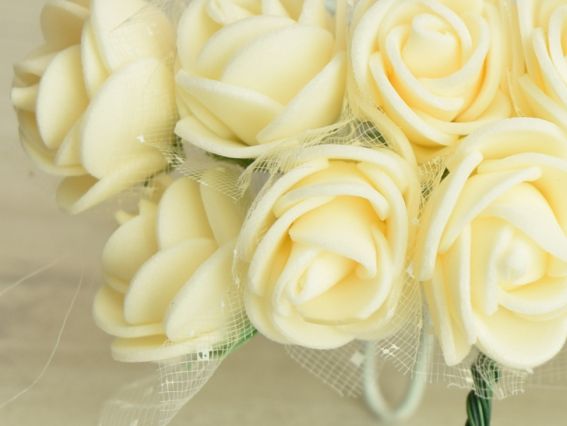 Латексні трояндочки з фоамірану з фатином, Блідо Персикові, 12 шт/уп