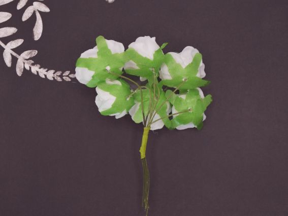 Набір тканинних троянд, 6 шт/уп Білого кольору з зеленим чашолистком 