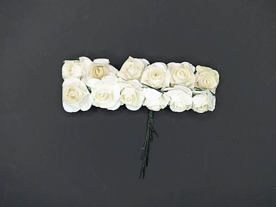 Набір трояндочок 15 мм, Білі молочні , 12 шт