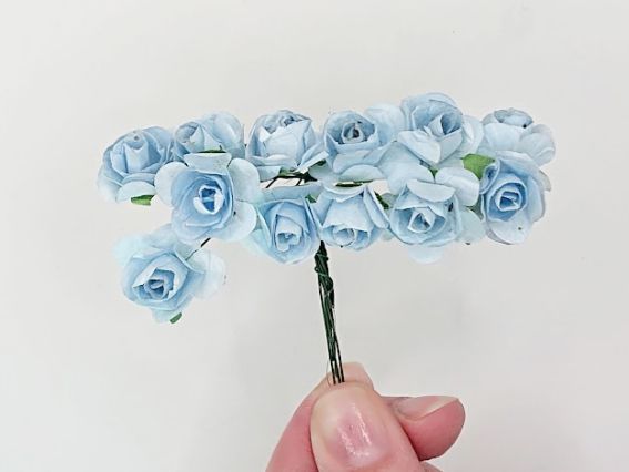 Набор бумажных розочек, бутон 15 мм, цвет  Светло-Голубой, 12 шт