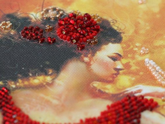 Набір для вишивання бісером AB-672 Та, що танцює світло, Абріс Арт