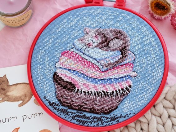 АНМ-008 Котейка, Абрис Арт набір з п'яльцями для вишивання хрестиком 