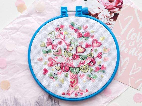 AHM-013 Розквітає, Абріс Арт набір з п'яльцями для вишивання нитками AHM-013 Розквітає, Абріс Арт набір з п'яльцями для вишивання нитками