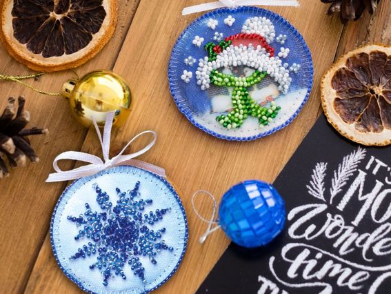 Новорічна іграшка бісером ABT-005 Теплі обійми (пінгвіни) Абрис Арт Новорічна іграшка бісером ABT-005 Теплі обійми (пінгвіни) Абрис Арт